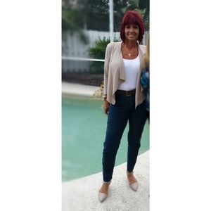 Meet your Posher, Christina